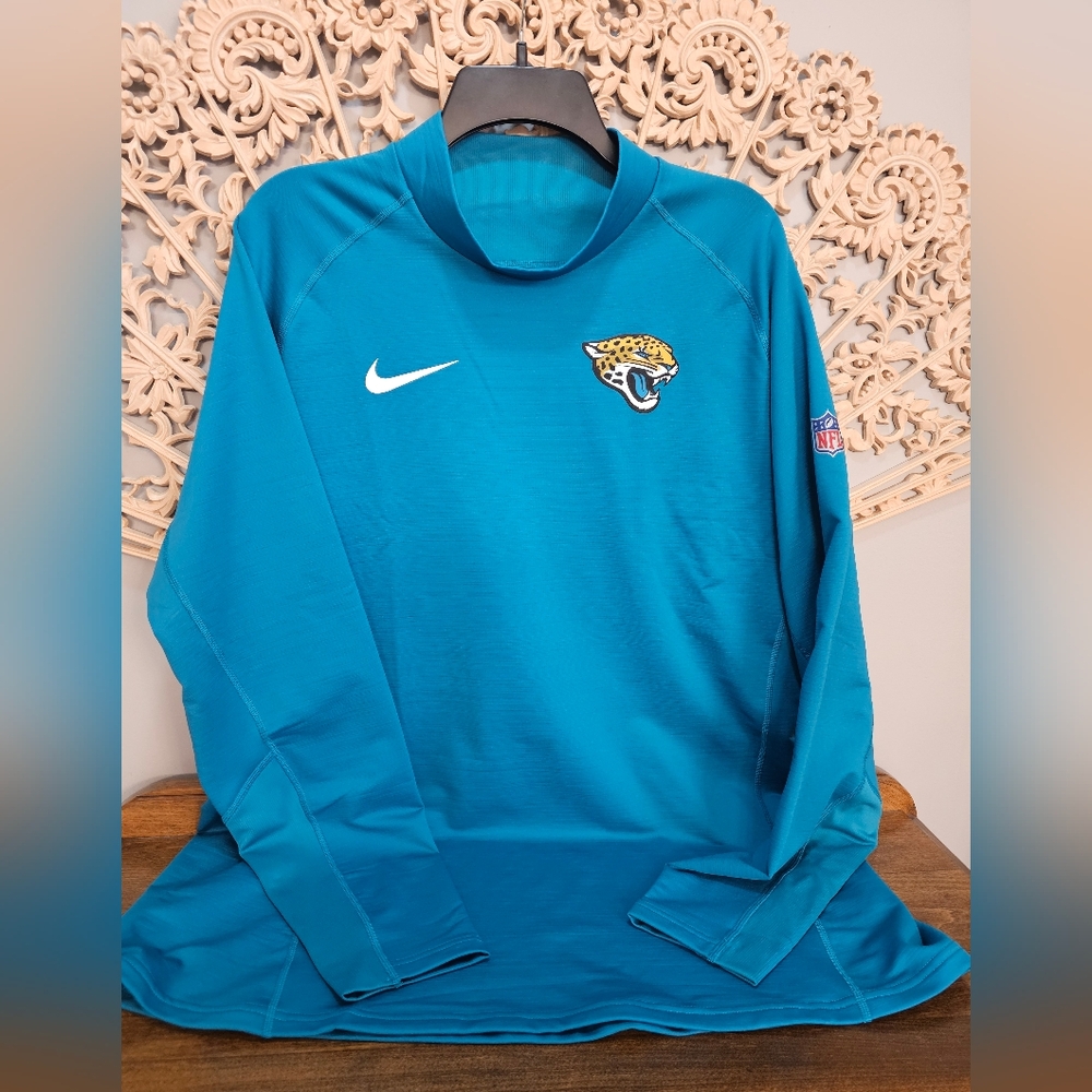 NWOT Nike Dri Fit Jacksonville Jaguars Long Sleeve XXL